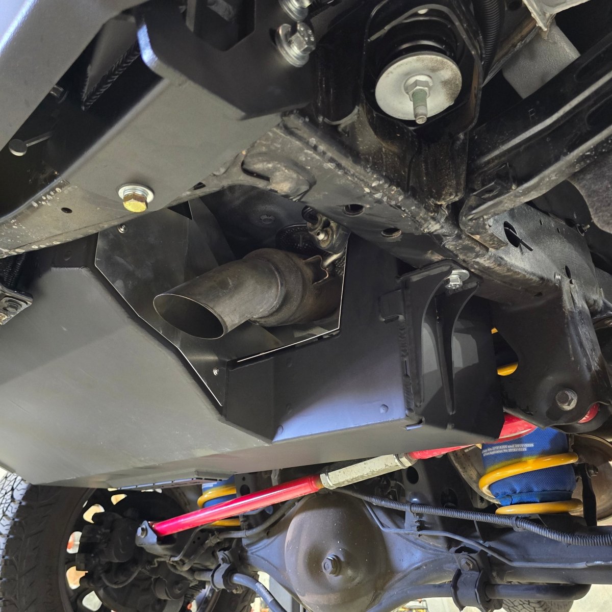 GWM TANK 300 PETROL 85L AUXILARY FUEL TANK-Let us help you explore your 4x4 with us Noxfun