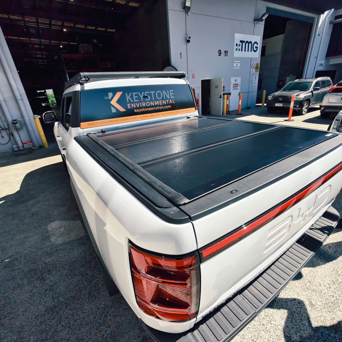 BYD SHARK 6 noxfun TRIFOLD STEALTH HARD LID COVER - TONNEAU-Let us help you explore your 4x4 with us Noxfun