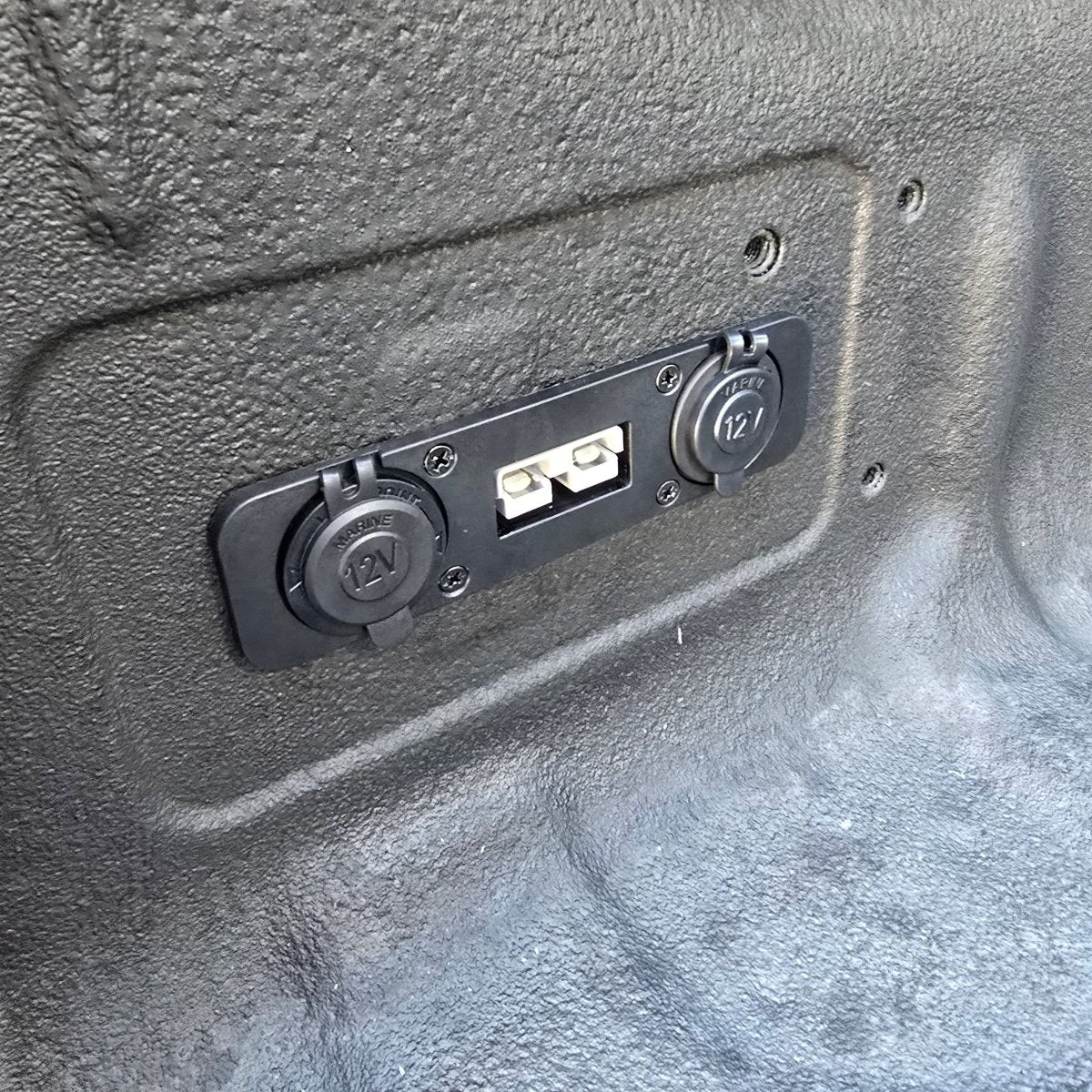 3-in-1 FLUSH MOUNT - 10A 12V SOCKET, 50A ANDERSON SOCKET, USB A-Let us help you explore your 4x4 with us Noxfun