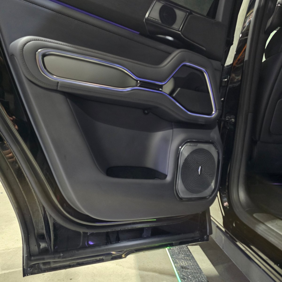 CARBON SERIES DOOR CARD SCUFF PROTECTORS  DENZA B8 2026+-Let us help you explore your 4x4 with us Noxfun