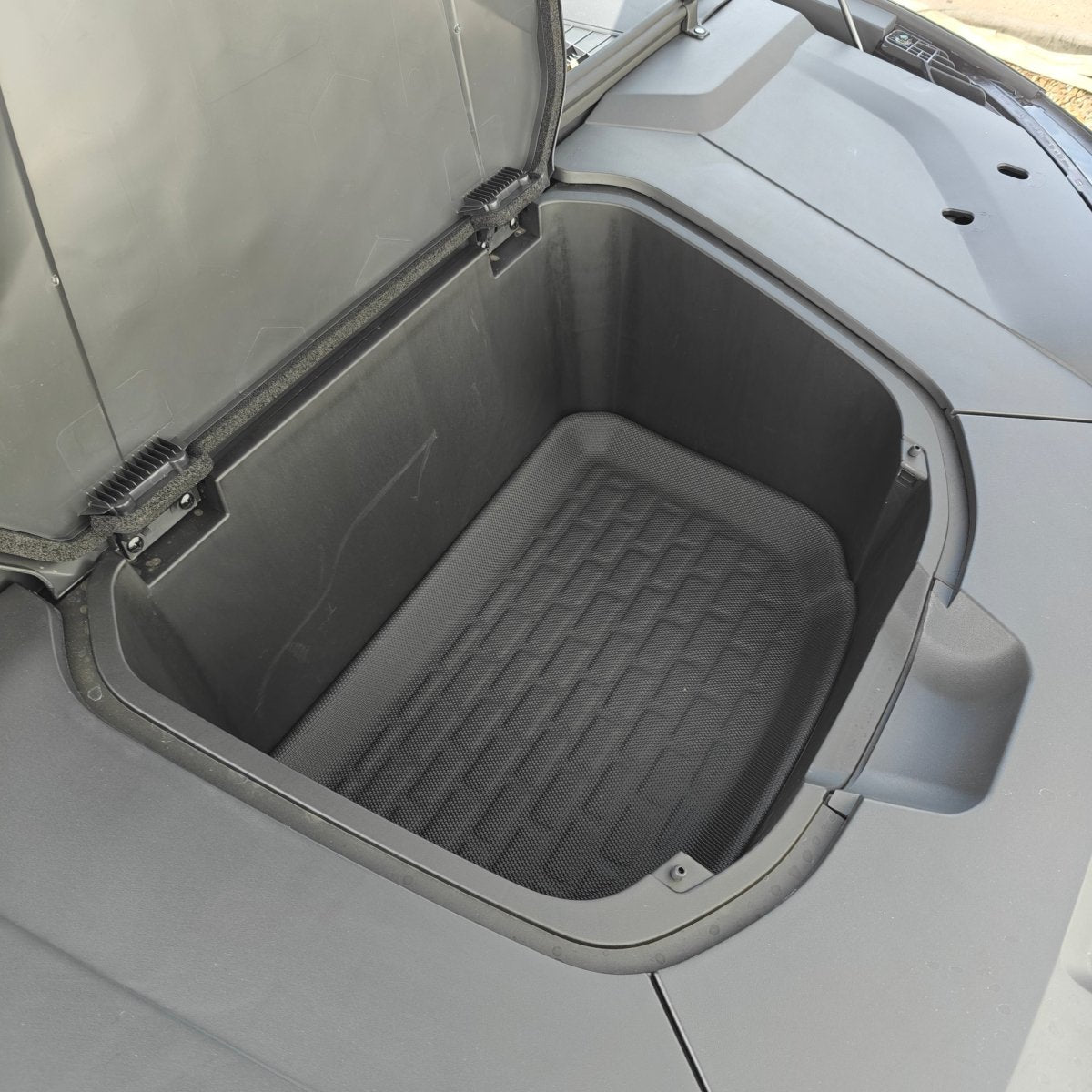 BYD SEAL 2024 11-PIECE FLOOR MAT KIT – PREMIUM PROTECTION WITH CARPET INSERT-Let us help you explore your 4x4 with us Noxfun