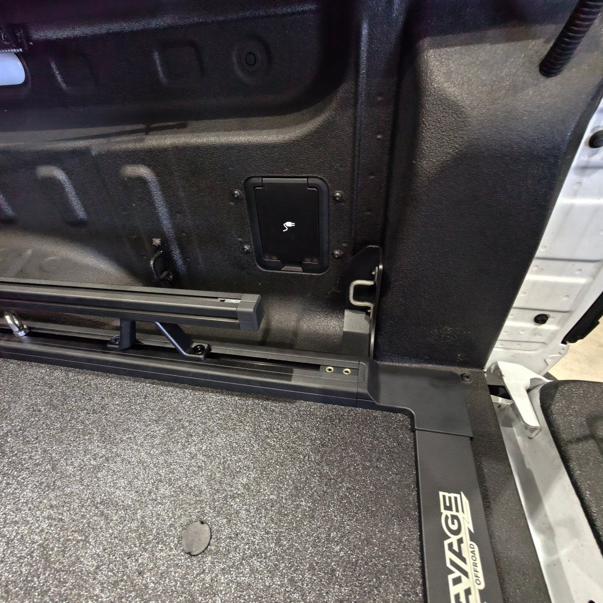 BYD SHARK 6 ROGUE FLOOR SLIDE-Let us help you explore your 4x4 with us Noxfun