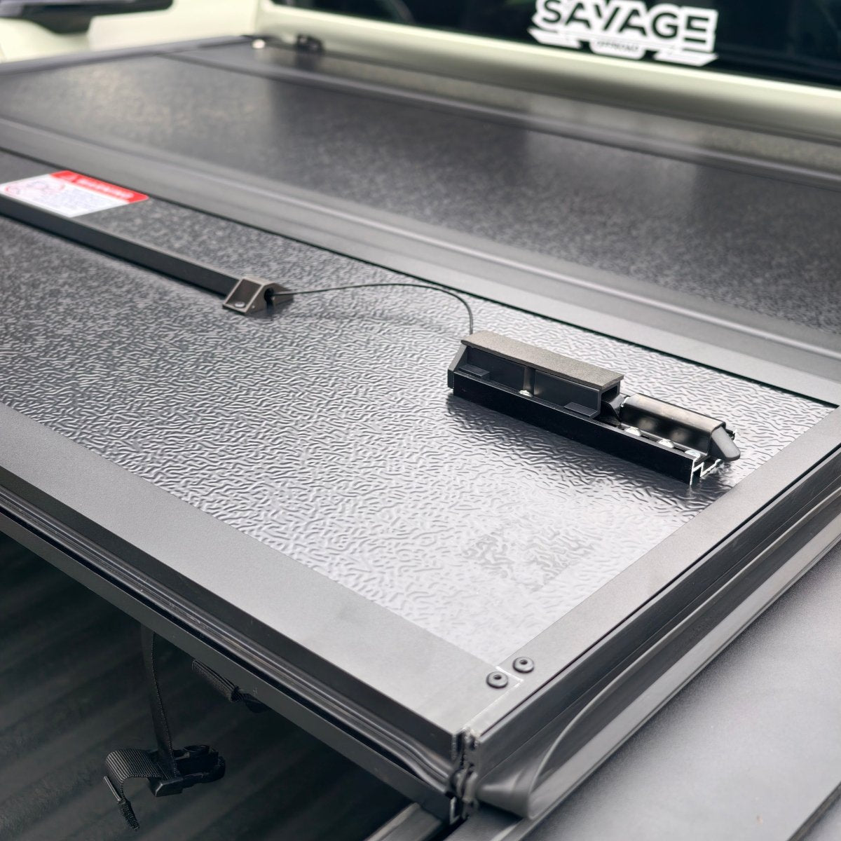 BYD SHARK 6 noxfun TRIFOLD STEALTH HARD LID COVER - TONNEAU-Let us help you explore your 4x4 with us Noxfun