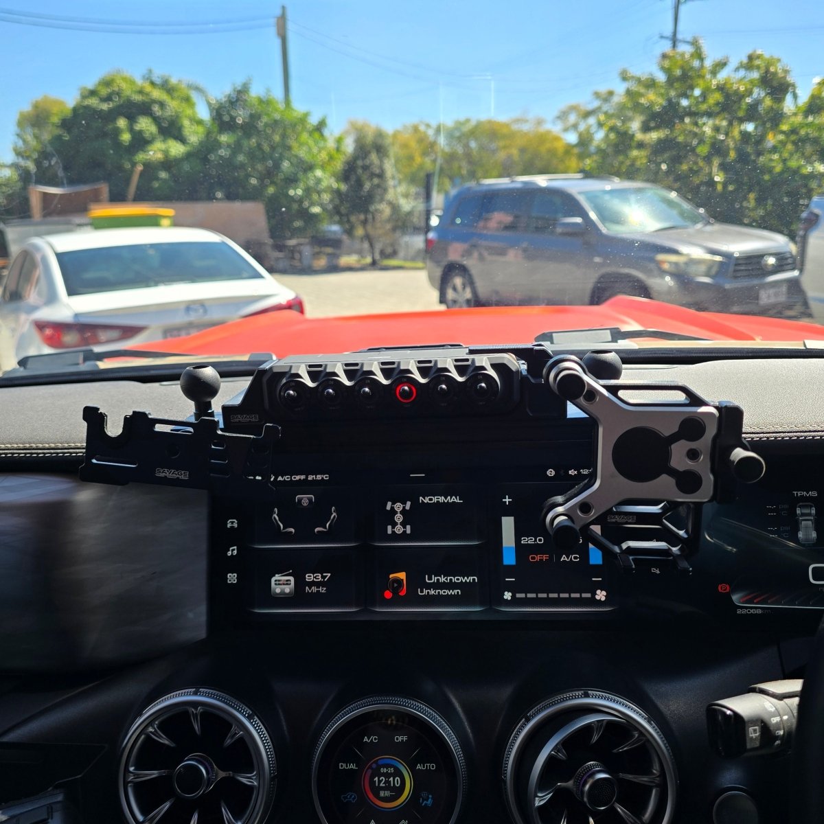 TANK 300 noxfun COMMAND CENTRE WITH 6 SWITCH WIRELESS CONTROLLER-Let us help you explore your 4x4 with us Noxfun