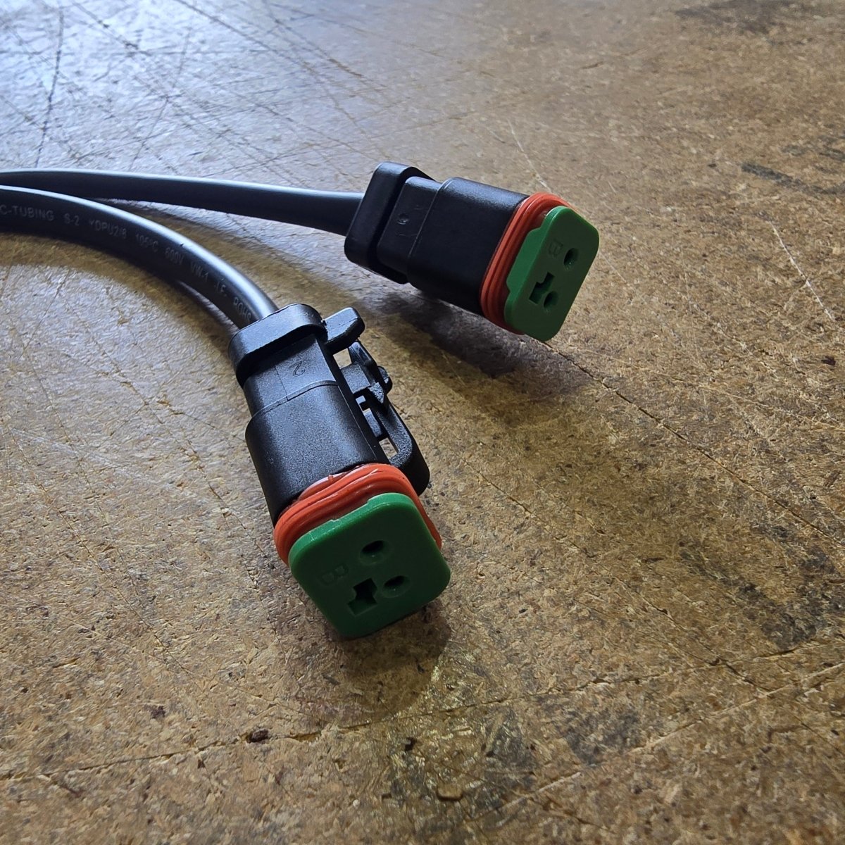 2-PIN DEUTSCH SPLITTER FOR SPOT LIGHTS & WORK LIGHTS Y ADAPTOR-Let us help you explore your 4x4 with us Noxfun