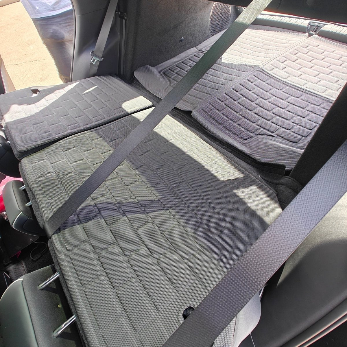 BYD SEAL 2024 11-PIECE FLOOR MAT KIT – PREMIUM PROTECTION WITH CARPET INSERT-Let us help you explore your 4x4 with us Noxfun