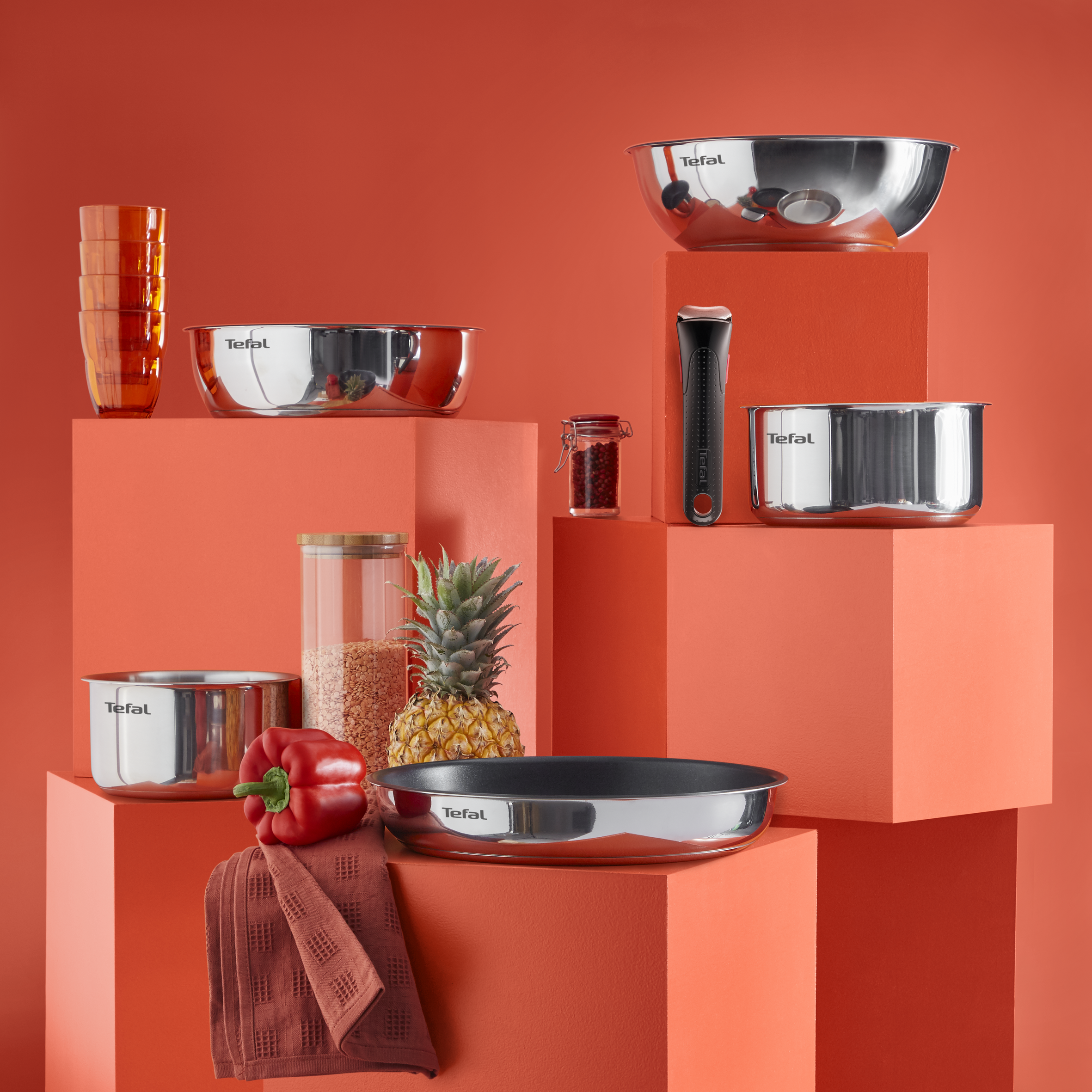 Set de cocina de 15 piezas, Mango extraíble, Apilable, Revestimiento antiadherente, Acero Inoxidable