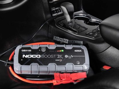 Arrancador portátil 4250A para motores de gasolina hasta 10.0L y diésel hasta 8.0L