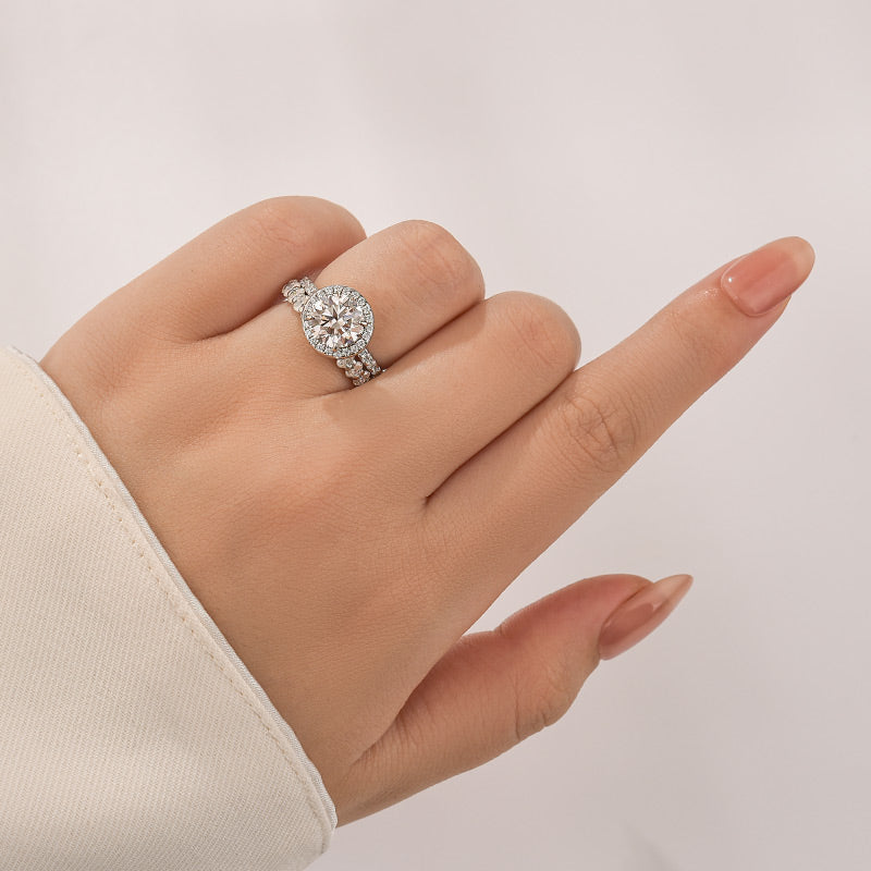 Luna Moissanite 2.0 Ct ～ 6.0 Ct Round Cut Halo 2-Pc Wedding Ring Set In Sterling Silver with Oval Cut Band