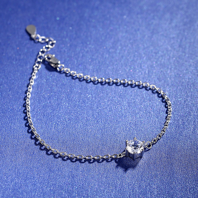 Luna Moissanite 1.0 Ct Round Cut 6-Prong Bracelet In Sterling Silver