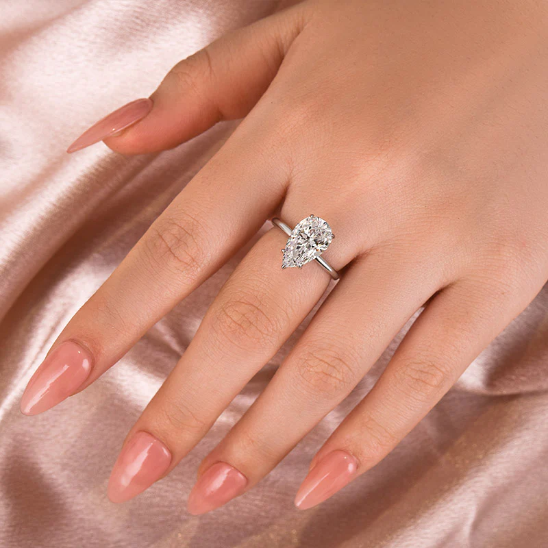 Luna Moissanite 1.0 ～ 3.0 Ct Pear Cut Solitaire Engagement Ring In Sterling Silver