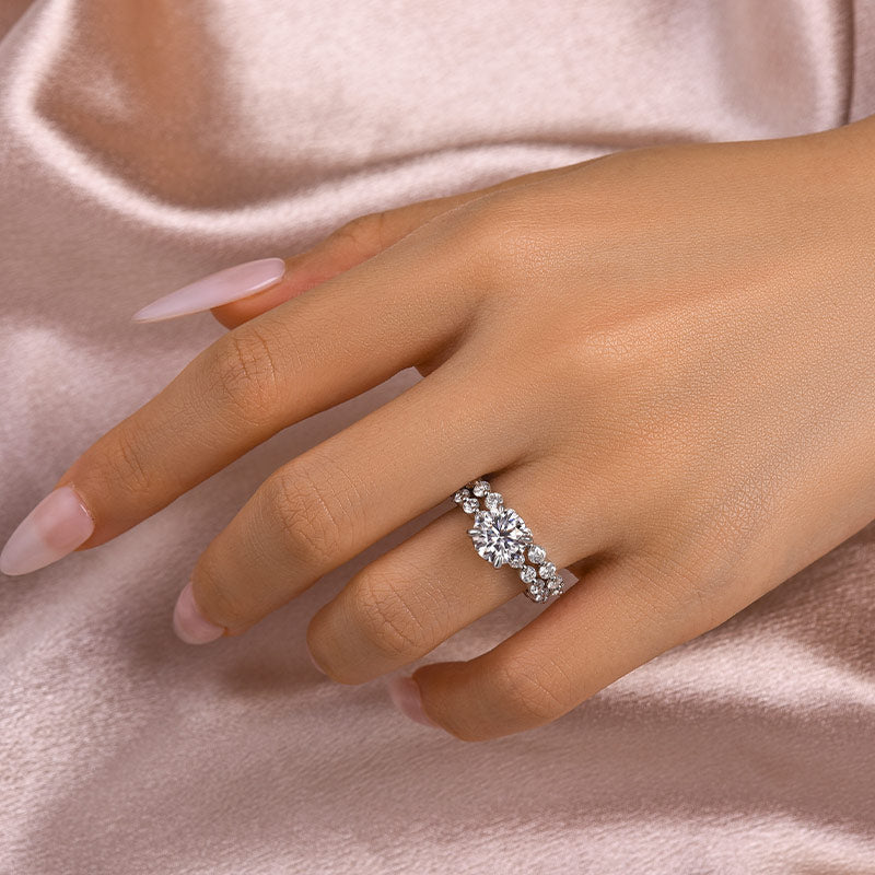 Luna Moissanite 2.0 Ct ～ 6.0 Ct Round Cut 2-Pc Wedding Ring Set In Sterling Silver