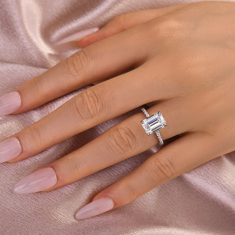 Luna Moissanite 2.0 ～ 4.0 Ct Emerald Cut Hidden Halo Classic Engagement Ring In Sterling Silver