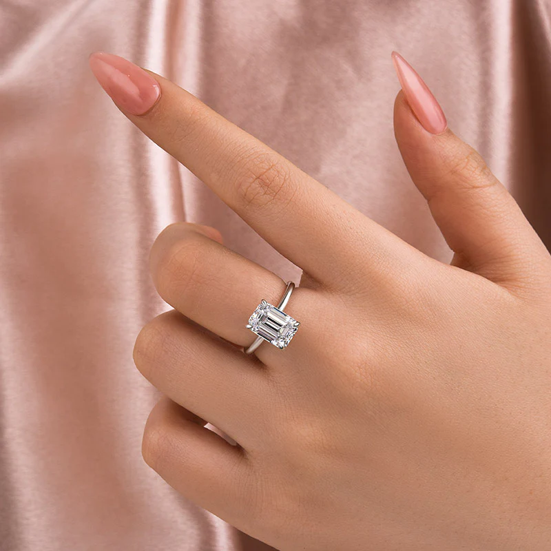Luna Moissanite 1.0 Ct ～ 4.0 Ct Emerald Cut Solitaire Classic Engagement Ring In Sterling Silver