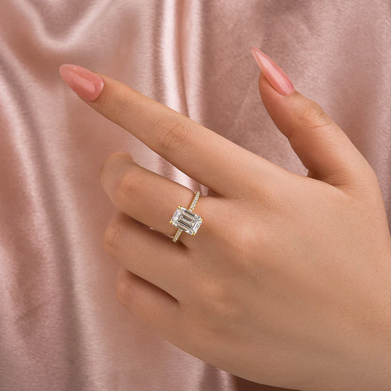 Luna Moissanite 2.0 ～ 4.0 Ct Emerald Cut Hidden Halo Classic Engagement Ring In Sterling Silver