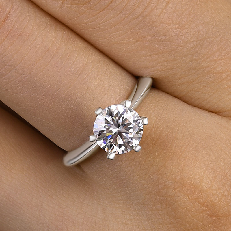 Luna Moissanite 0.5 Ct ～ 5.0 Ct Round Cut Classic Solitaire Six-Prong Engagement Ring In Sterling Silver