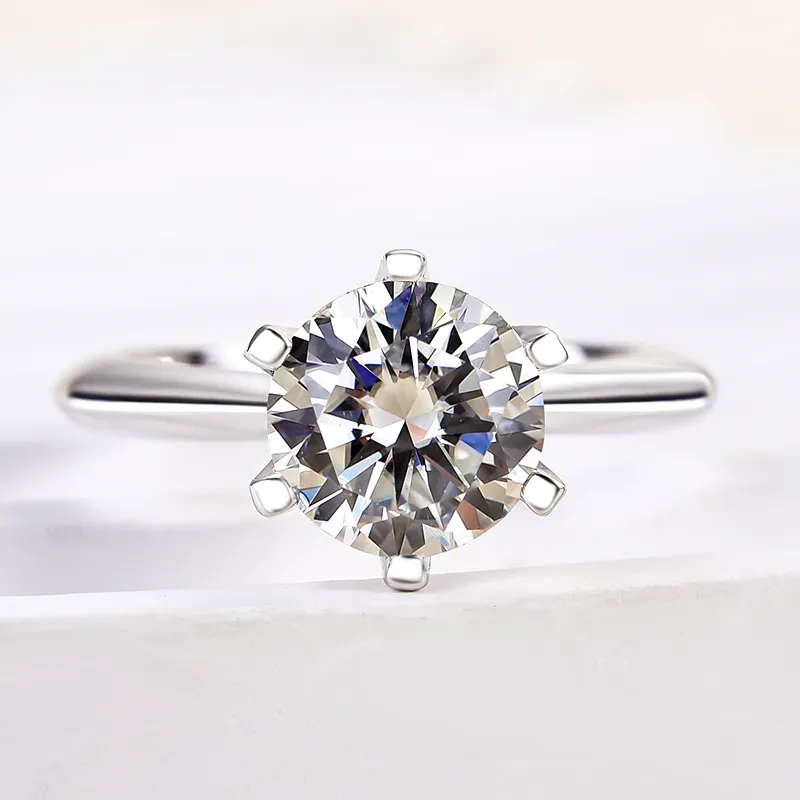 Luna Moissanite 0.5 Ct ～ 5.0 Ct Round Cut Classic Solitaire Six-Prong Engagement Ring In Sterling Silver