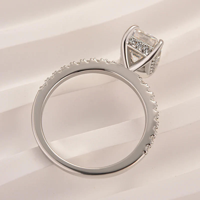 Luna Moissanite 2.0 ～ 4.0 Ct Radiant Cut Classic Engagement Ring In Sterling Silver