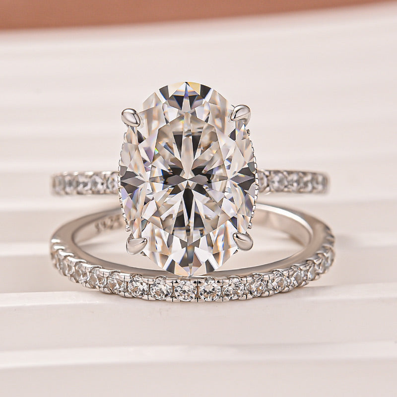 Luna Moissanite 4.0 Ct Oval Cut Classic 2-Pc Wedding Ring Set In Sterling Silver