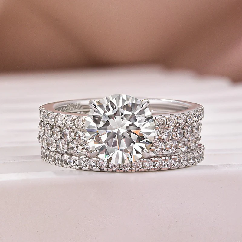 Luna Moissanite 2.0 Ct Round Cut 4-Pc Wedding Ring Set In Sterling Silver