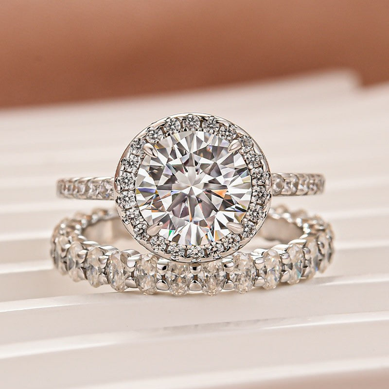 Luna Moissanite 2.0 Ct ～ 6.0 Ct Round Cut Halo 2-Pc Wedding Ring Set In Sterling Silver with Oval Cut Band
