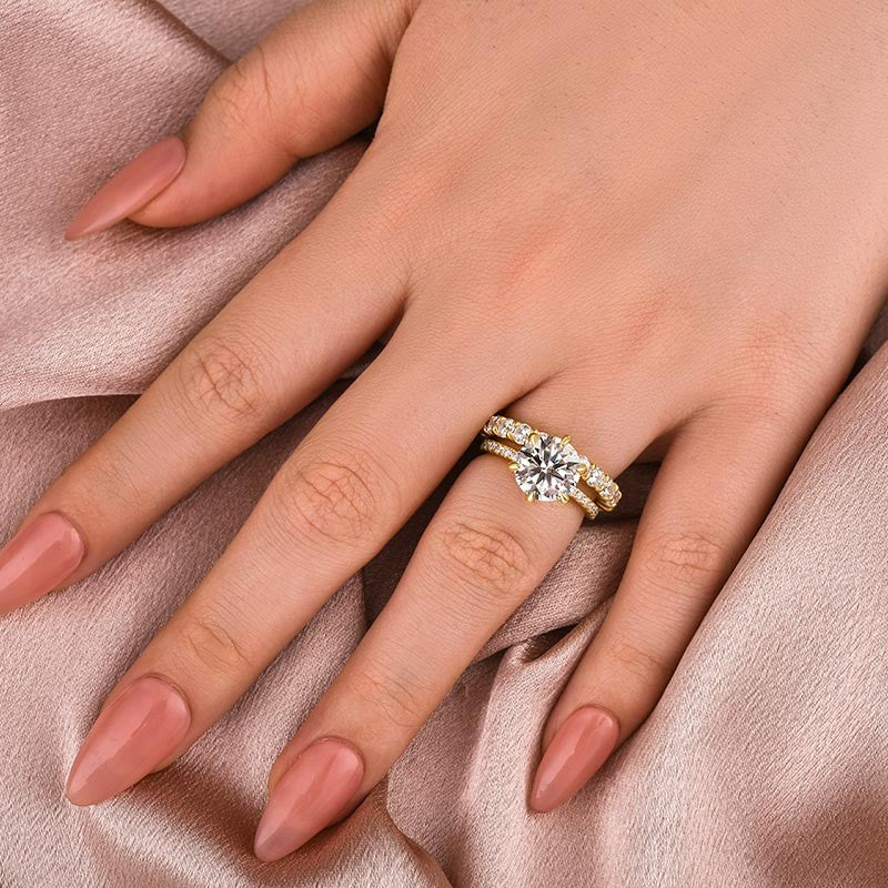 Luna Moissanite 2.0 Ct Round Cut 2-Pc Wedding Ring Set In Sterling Silver