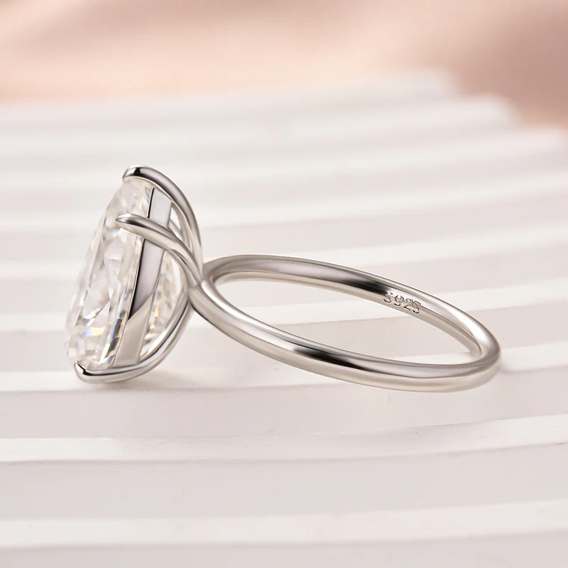 Luna Moissanite 1.0 ～ 3.0 Ct Pear Cut Solitaire Engagement Ring In Sterling Silver