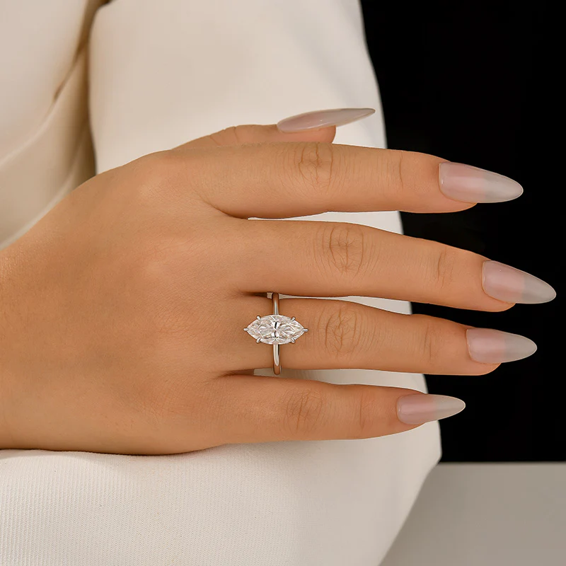 Luna Moissanite 1.0 Ct ～ 3.0 Ct Marquise Cut Classic Solitaire Engagement Ring in Sterling Silver