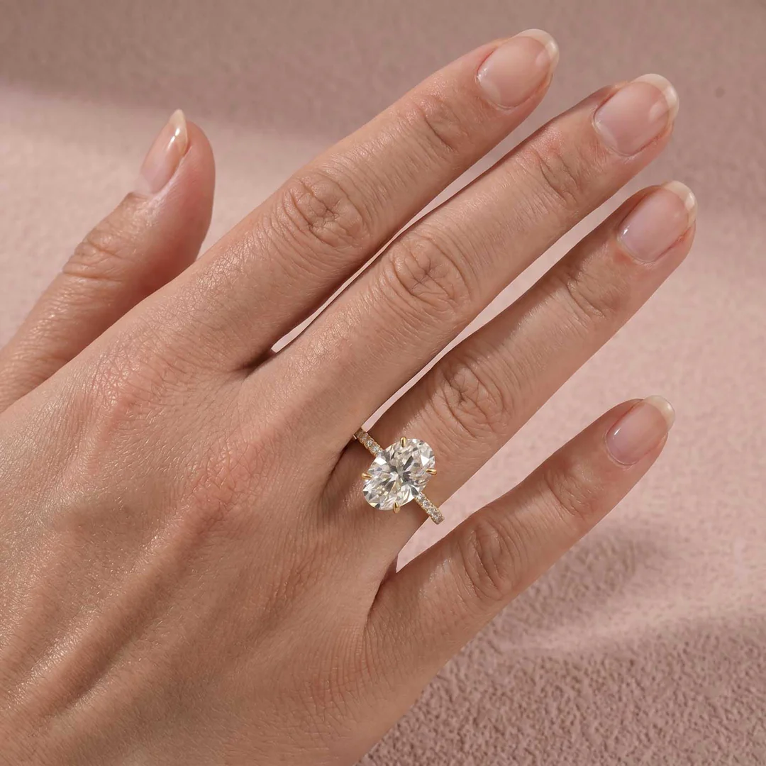 Luna Moissanite 4.0 Ct Oval Cut Classic Engagement Ring In Sterling Silver