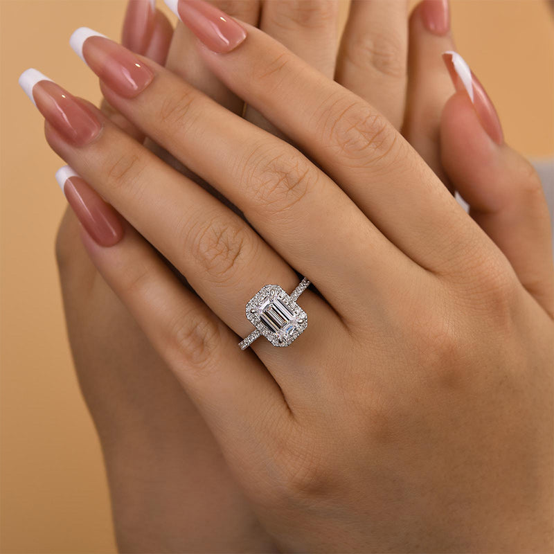 Luna Moissanite 1.0 Ct ～ 5.0 Ct Emerald Cut Halo Engagement Ring In Sterling Silver
