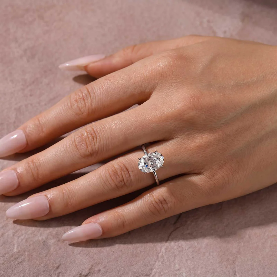 Luna Moissanite 2.0 Ct ～ 5.5 Ct Oval Cut Solitaire Classic Engagement Ring In Sterling Silver