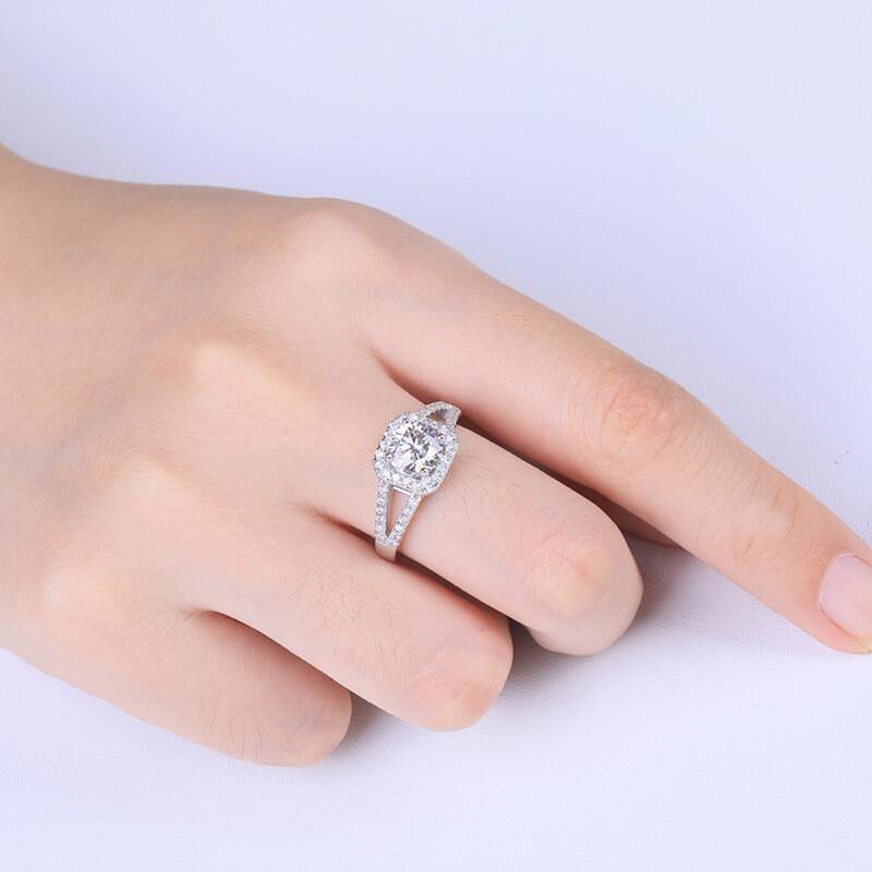 1Ct/2Ct Moissanite Round Halo Double Arm Sterling Silver Ring-Sterling Silver-lornajewelry