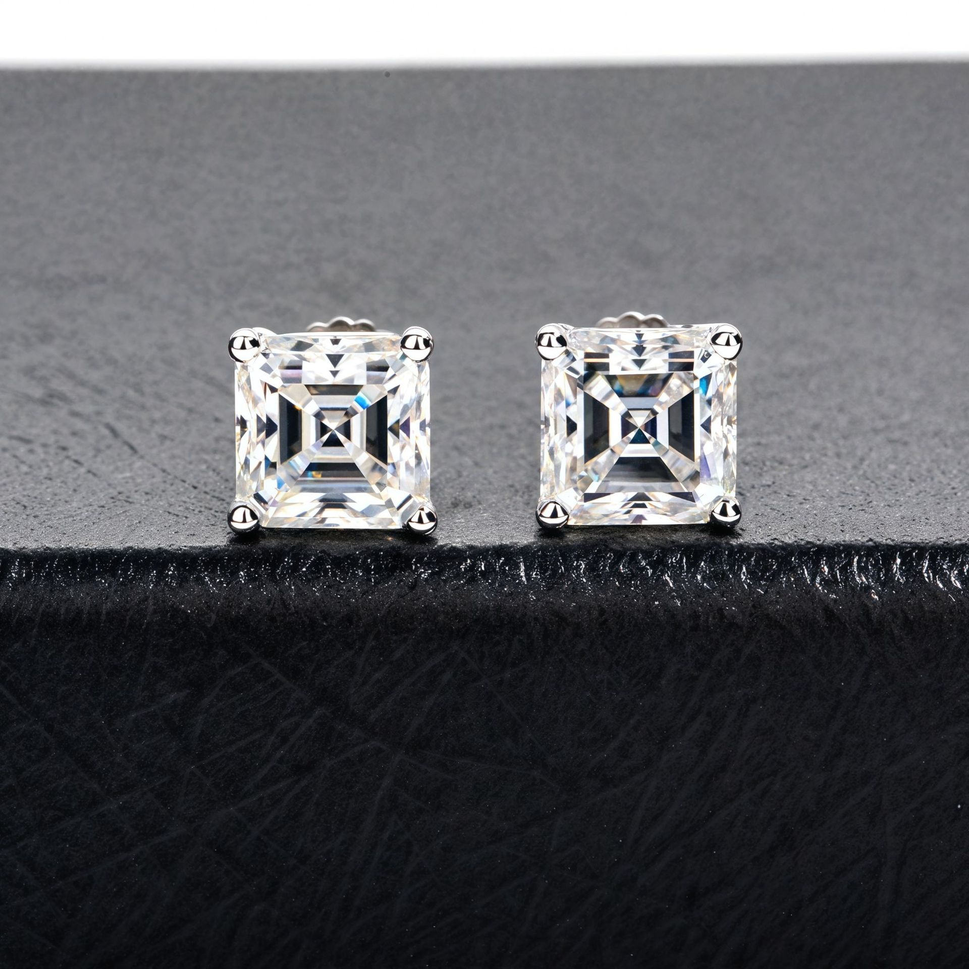 Luna Moissanite 1.0 Ct ～ 8.0 Ct Asscher Cut Stud Earrings In Sterling Silver