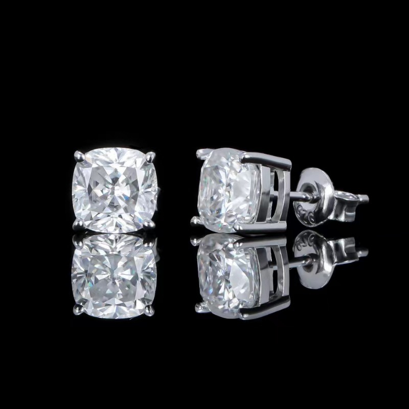 Luna Moissanite 1.0 Ct ～ 2.0 Ct Cushion Cut Stud Earrings In Sterling Silver