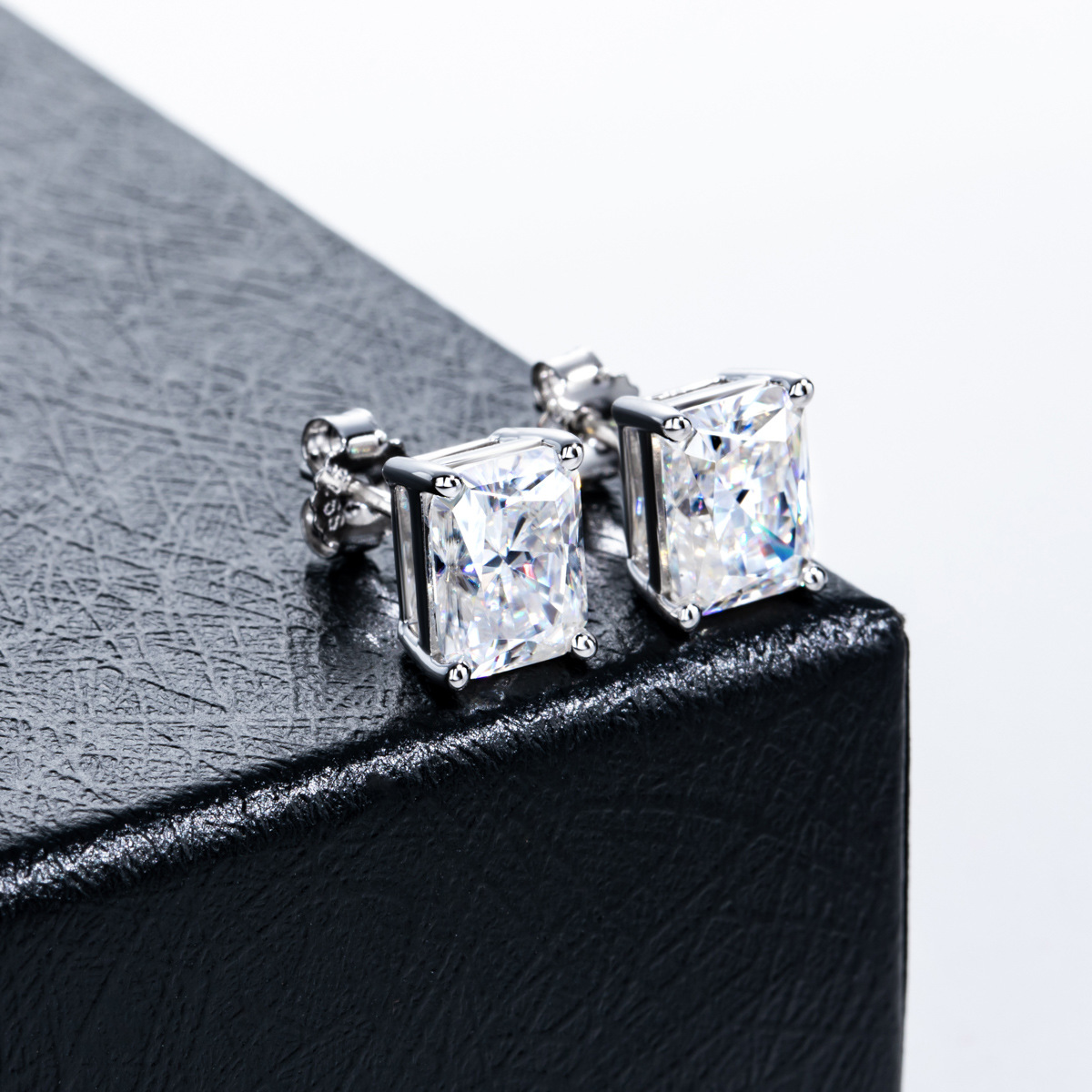 Luna Moissanite 1.0 Ct ～ 6.0 Ct Radiant Cut Stud Earrings In Sterling Silver