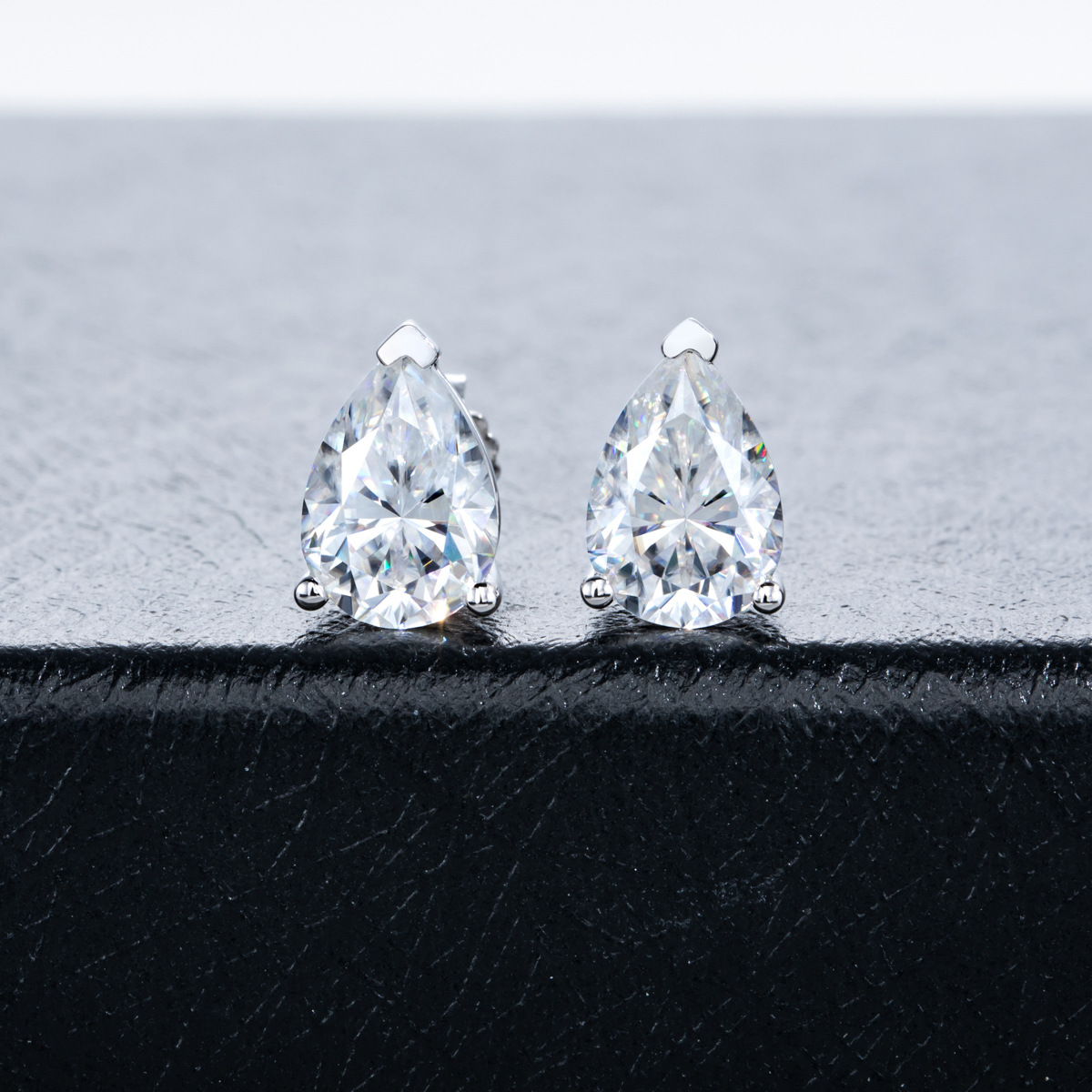 Luna Moissanite 1.0 Ct ～ 8.0 Ct Pear Cut Stud Earrings In Sterling Silver