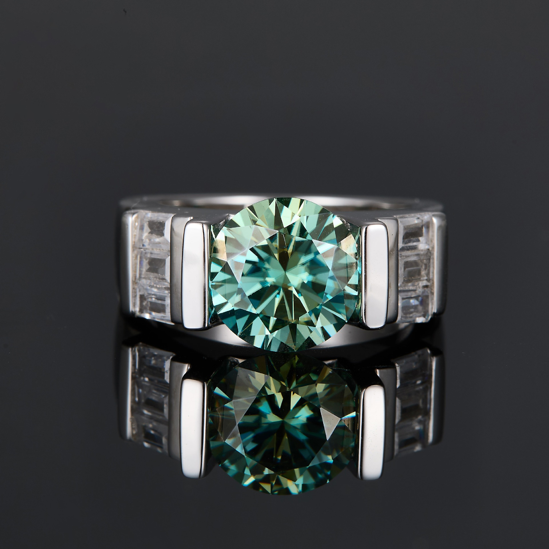 3Ct Moissanite Green TLuxurious Sterling Silver Engagement Ring