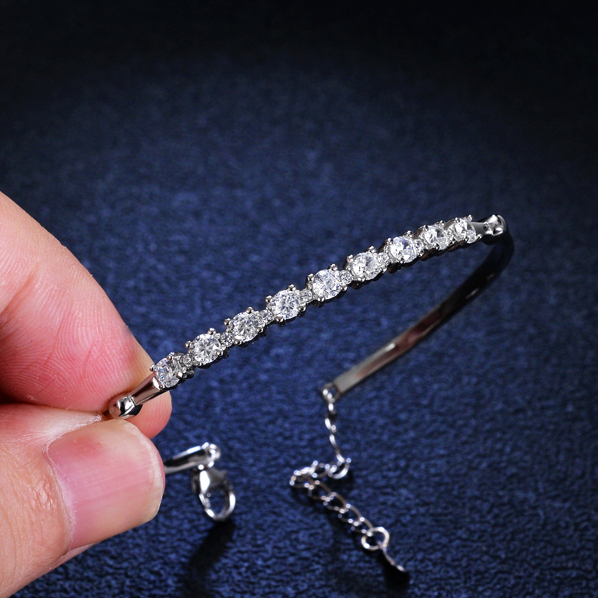 Luna Moissanite Round Cut Gorgeous Bracelet In Sterling Silver