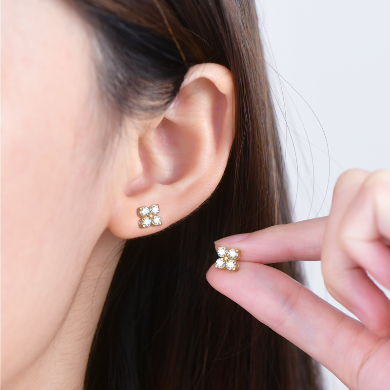 Moissanite Four-Leaf Clover Design Earrings – White Gold / Yellow Gold / Rose Gold