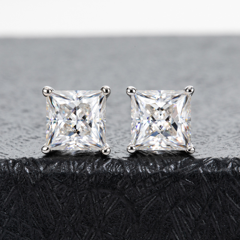 Luna Moissanite 1.0 Ct ～ 8.0 Ct Princess Cut Stud Earrings In Sterling Silver