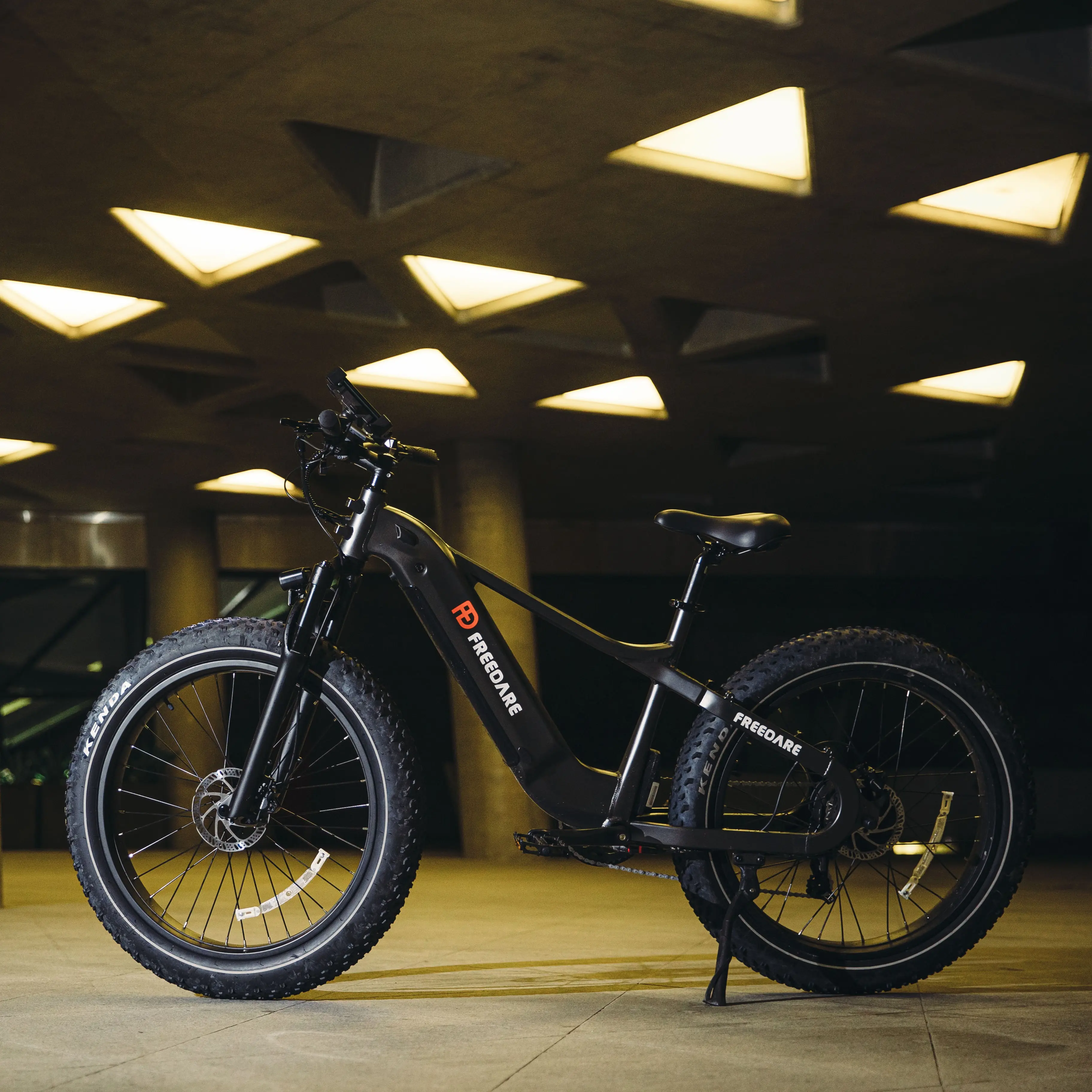 New 2000W peak power electric bicycle APP with Qualcomm IoT card chip and 4G communication chip for real-time positioning, 31MPH, 48V19.6AH, 7-speed adjustable 26 inch inflatable tires, ideal choice for urban commuting, off-road fashion enthusiasts