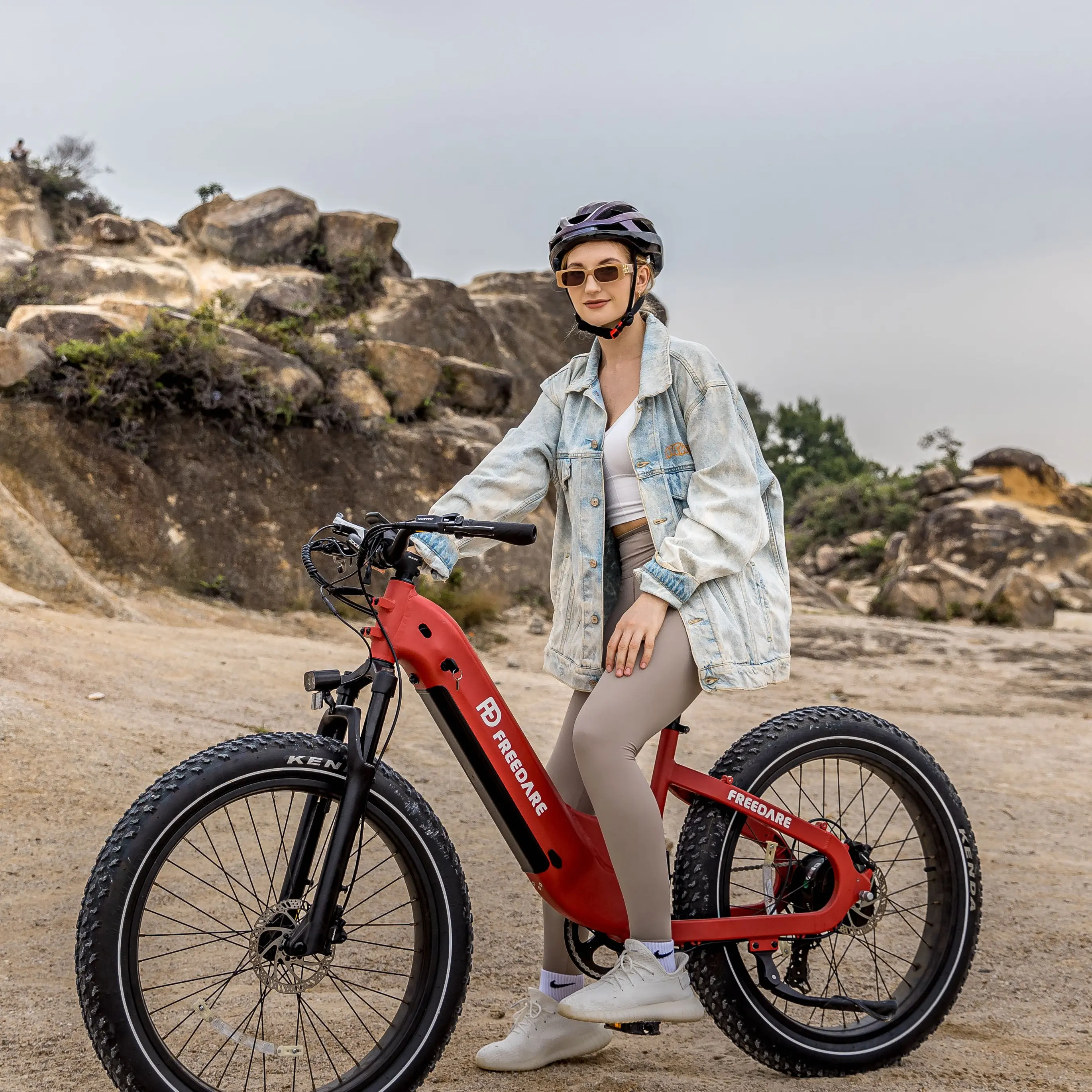 New 2000W peak power electric bicycle APP with Qualcomm IoT card chip and 4G communication chip for real-time positioning, 31MPH, 48V19.6AH, 7-speed adjustable 26 inch inflatable tires, ideal choice for urban commuting, off-road fashion enthusiasts