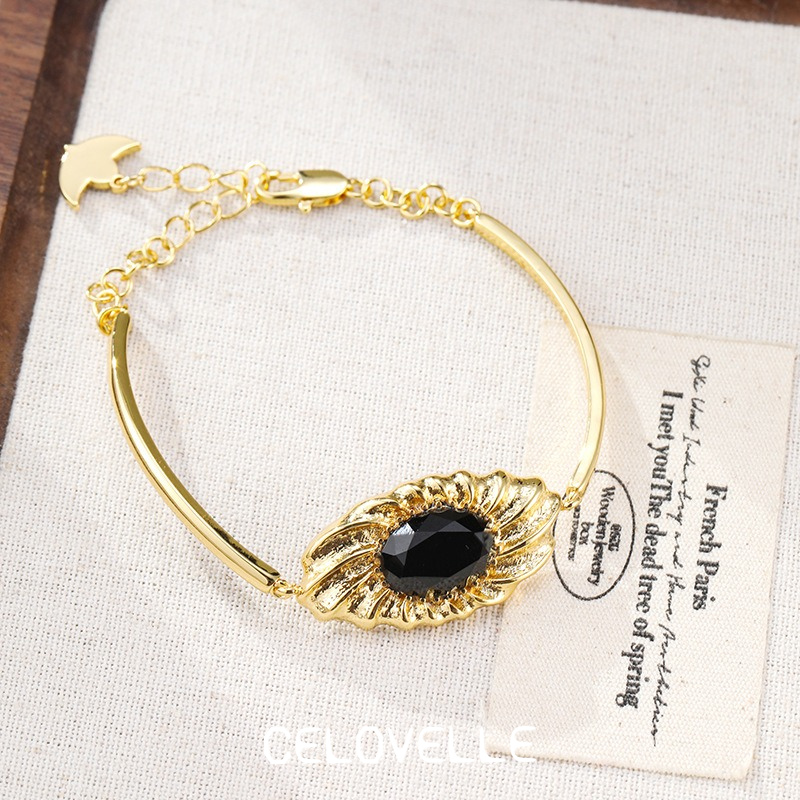 Elara Gleam Sculptural Chain Bracelet product image 3