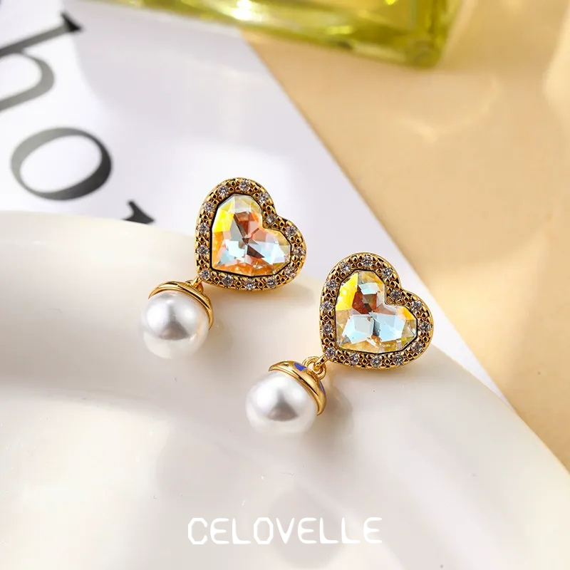 Liora Gleam Pearl Heart Stud Earrings product image 3