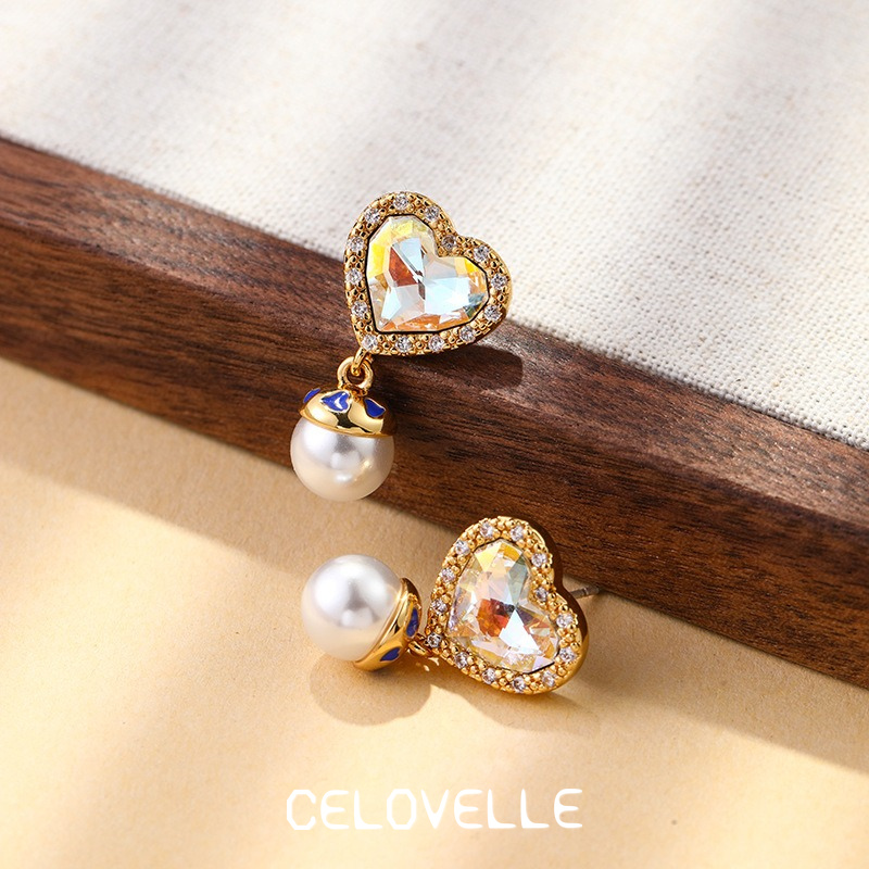Liora Gleam Pearl Heart Stud Earrings product image 6