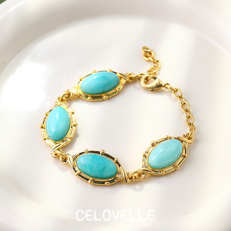 Amara Gleam Sculptural Chain Bracelet product image 5