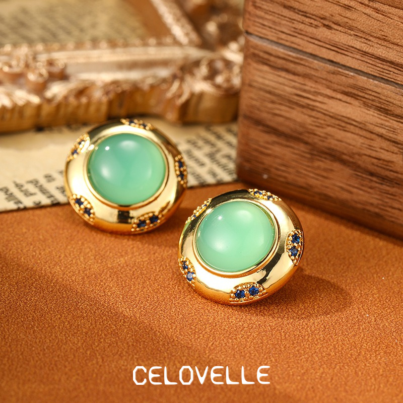 Vesper Petal Sculptural Stud Earrings product image 5