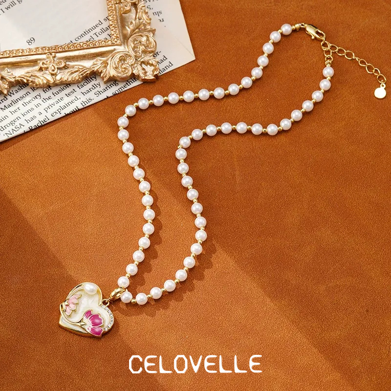 Elara Lustre Pearl Heart Pendant Necklace product image 1