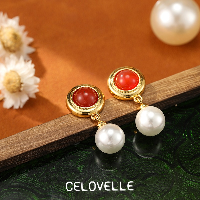 Marielle Nocturne Pearl Garnet-Tone Stud Earrings product image 4