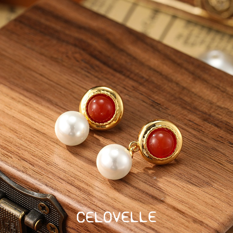 Marielle Nocturne Pearl Garnet-Tone Stud Earrings product image 5
